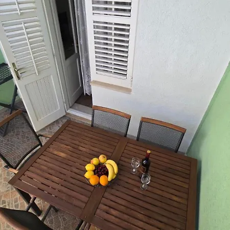 Darijo Apartment *
